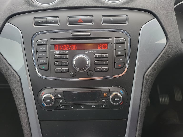 2012 FORD MONDEO 1.6 TDCi ECO ZETEC 5dr [Start Stop] BLACK £35 A YEAR ROAD TAX 