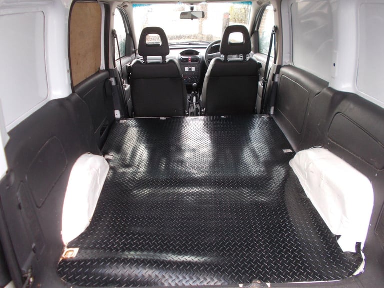2010 Vauxhall Combo 1.3 CDTi 1700 16v 3dr CAR DERIVED VAN Diesel Manual