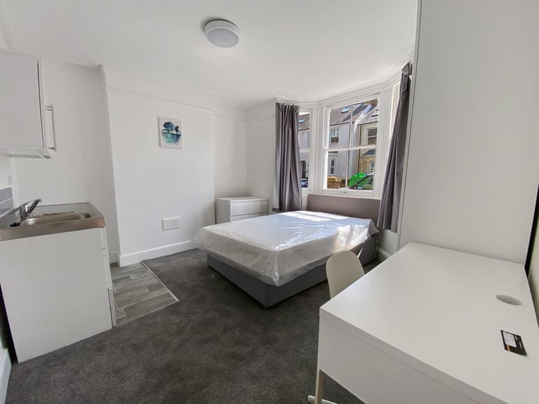 1 bedroom in Bullingdon Road, Oxford, OX4 Book Online - The Rent Guru {470}
