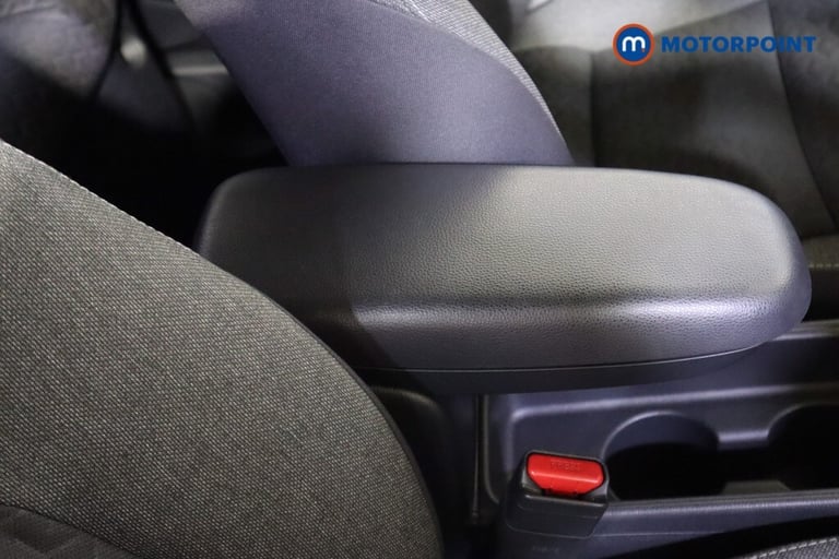 2022 Toyota Yaris Cross 1.5 Hybrid Design 5dr CVT Estate Hybrid Automatic