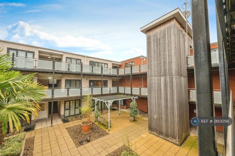 1 bedroom flat in Buttonbox, Birmingham, B18 (1 bed) (#2613056)