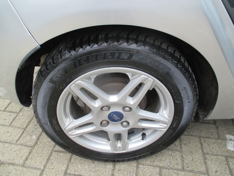 2014 Ford Fiesta 1.25 Zetec Euro 5 5dr HATCHBACK Petrol Manual