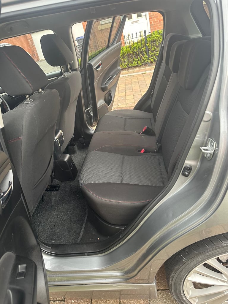 Suzuki, SWIFT, Hatchback, 2015, Manual, 1586 (cc), 5 doors