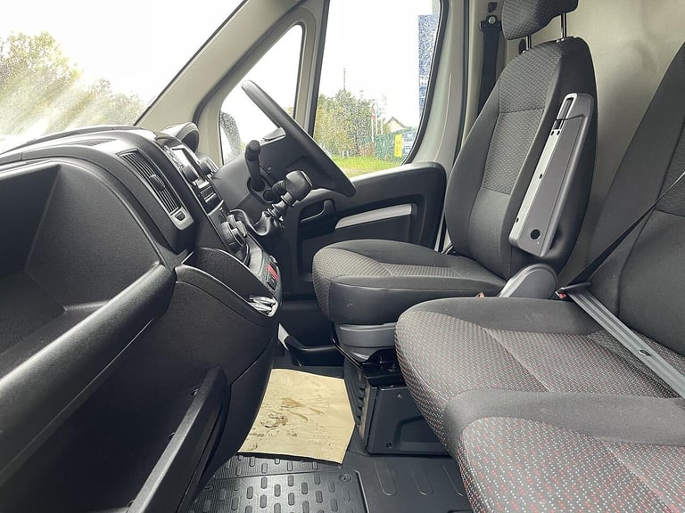 2022 Peugeot Boxer 2.2 BlueHDi 335 Professional L3 H2 Euro 6 (s/s) 5dr PANEL VAN Diesel Manual