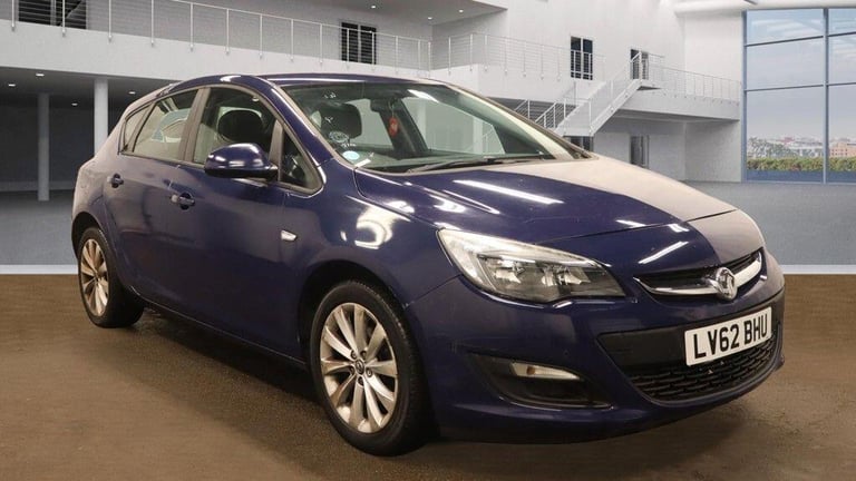 2012 Vauxhall Astra 1.6 16v Active Euro 5 5dr HATCHBACK Petrol Manual