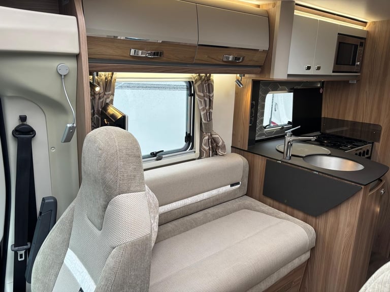 SWIFT BESSACARR HI-STYLE 599 MOTORHOME Alde, Auto Satellite, Tower Fridge, 