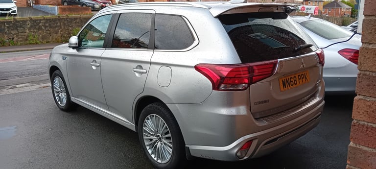 Mitsubishi, OUTLANDER, Estate, 2018, Other, 2360 (cc), 5 doors