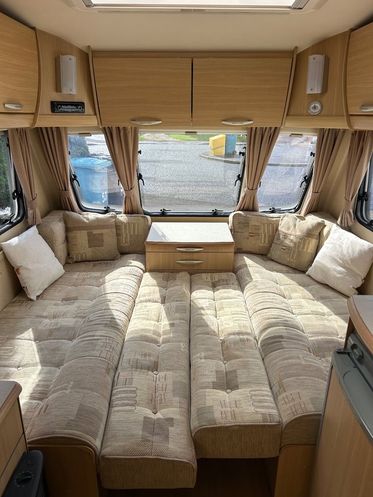 Swift Abbey Vogue 460, 2008 - 2 Berth Caravan with Motor Mover