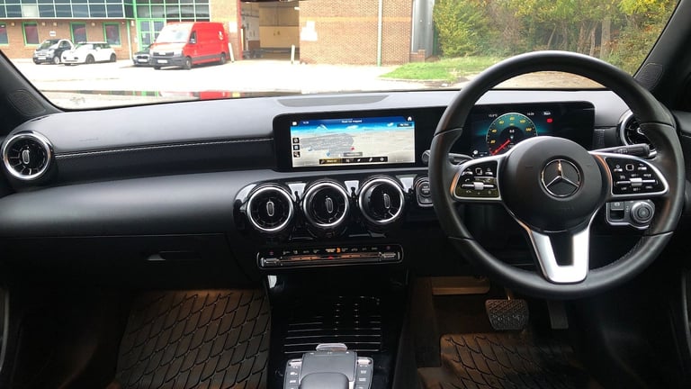 2022 Mercedes-Benz A-Class A 200 SPORT EXECUTIVE AUT Saloon Petrol Automatic