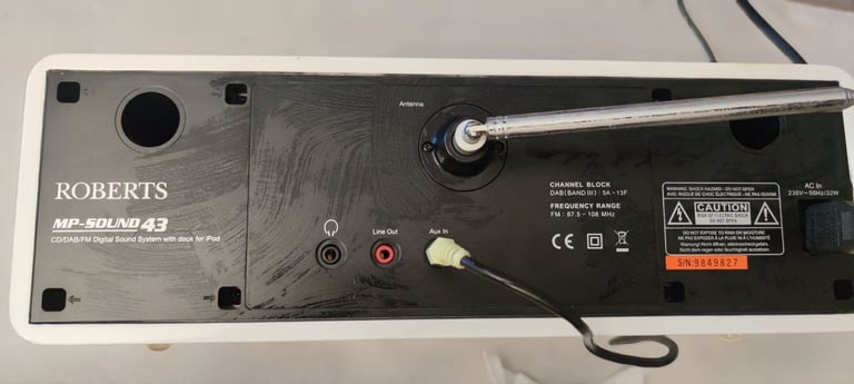 Roberts MP Sound 43 CD/DAB+/FM Black Radio. iPod dock,