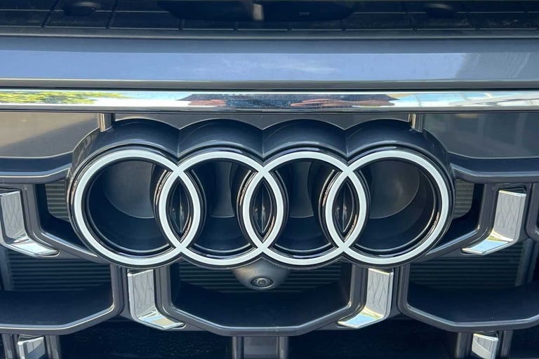 2025 Audi Q8 55 TFSI Quattro S Line 5dr Tiptronic SUV Petrol Automatic