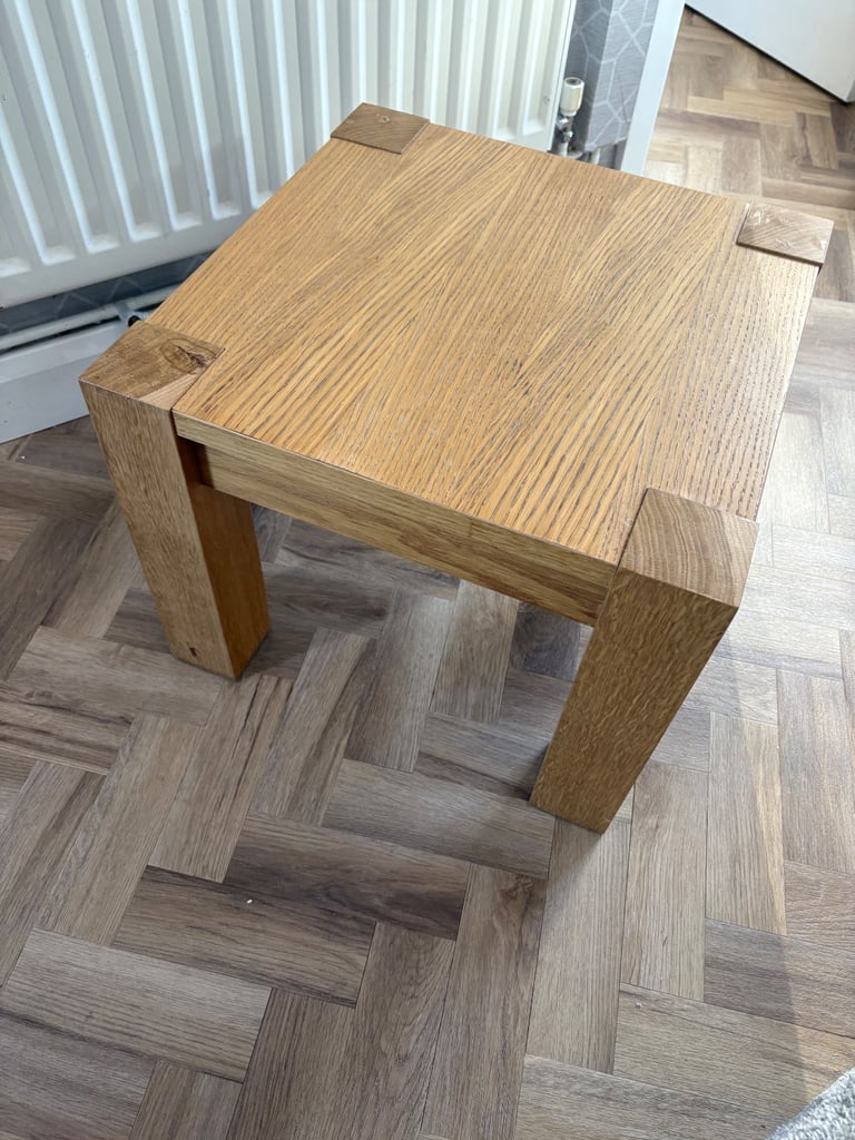 image for Solid oak table 