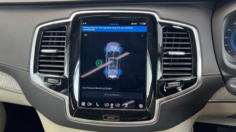 2024 Volvo XC90 2.0 B5P [250] Ultra Dark 5dr AWD Geartronic ESTATE PETROL Automatic