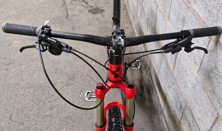 💥FULL SUS CUBE STING 29ER💥 [USED A COUPLE OF TIMES] HAS MANITOU REMOTE FORKSSIZE MEDIUM £600