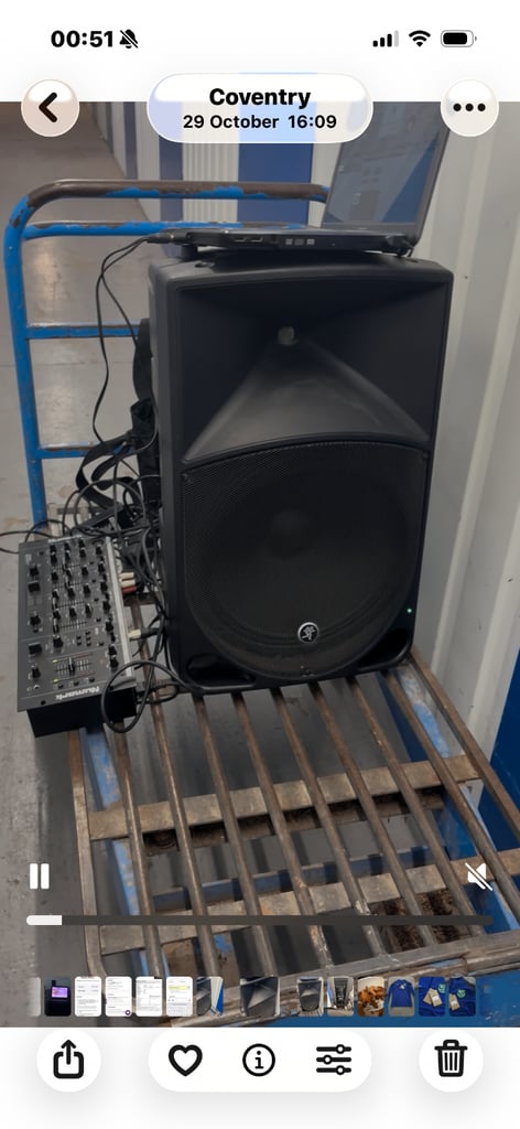 Mackie thump 1000 watt speaker 
