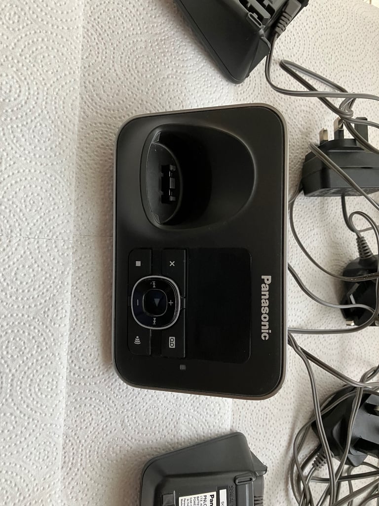 PANASONIC TRIO HANDSET CORDLESS PHONE ** STILL AVAILABLE **