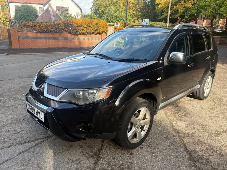 MITSUBISHI OUTLANDER 2.0 DI-D WARRIOR 7 SEATS FULL HISTORY 19 STAMPS CRUISE A/C 