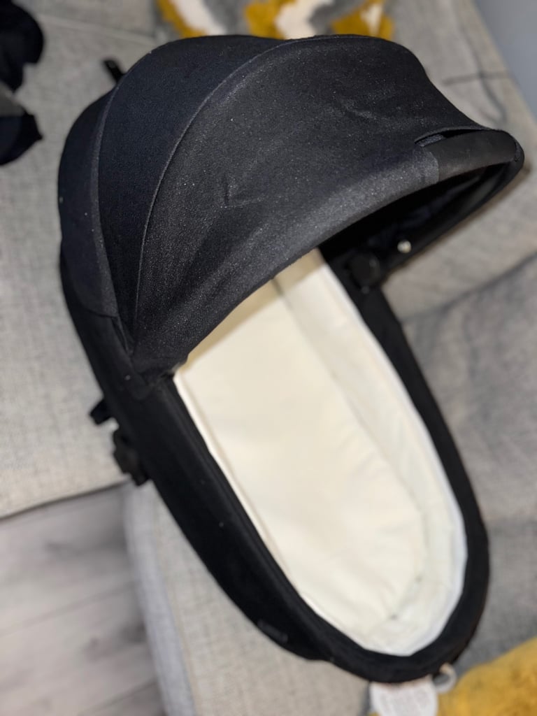 Cybex Balios S Lux Carrycot & Seat Unit Moon Black