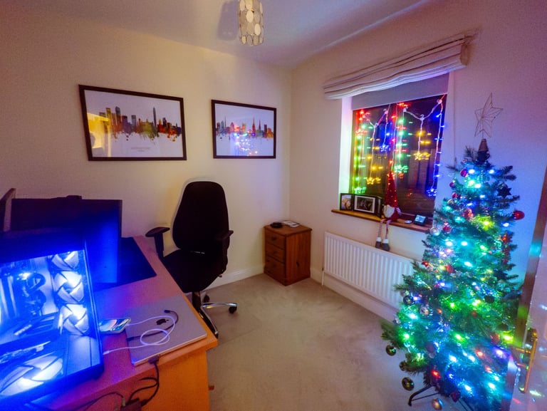 5ft (128cm) B&q Eiger Aritificial Christmas Tree