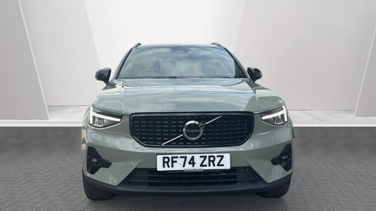 2025 Volvo XC40 Plus, B4 Mild hybrid, Petrol, Dark Estate Petrol Automatic
