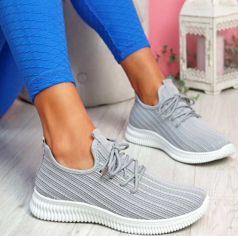 image for Brand new size 6 trainers 