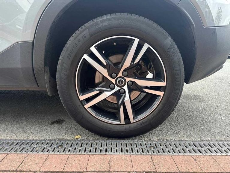 2023 Volvo XC40 2.0 B3P Plus Dark 5dr Auto Automatic SUV Hybrid Automatic
