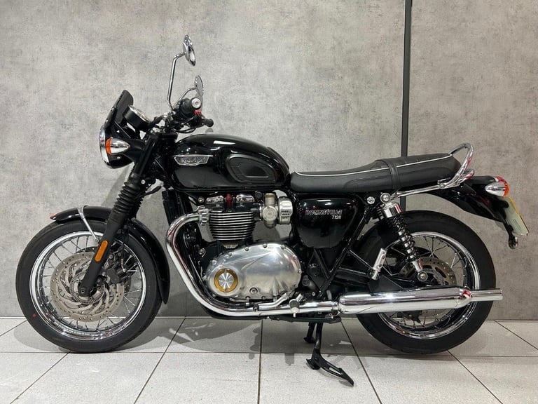 2017 Triumph Bonneville T120 - 25134 miles - STUNNING MACHINE! 