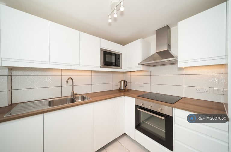 2 bedroom flat in Seaton Close, London, SE11 (2 bed) (#2607060)