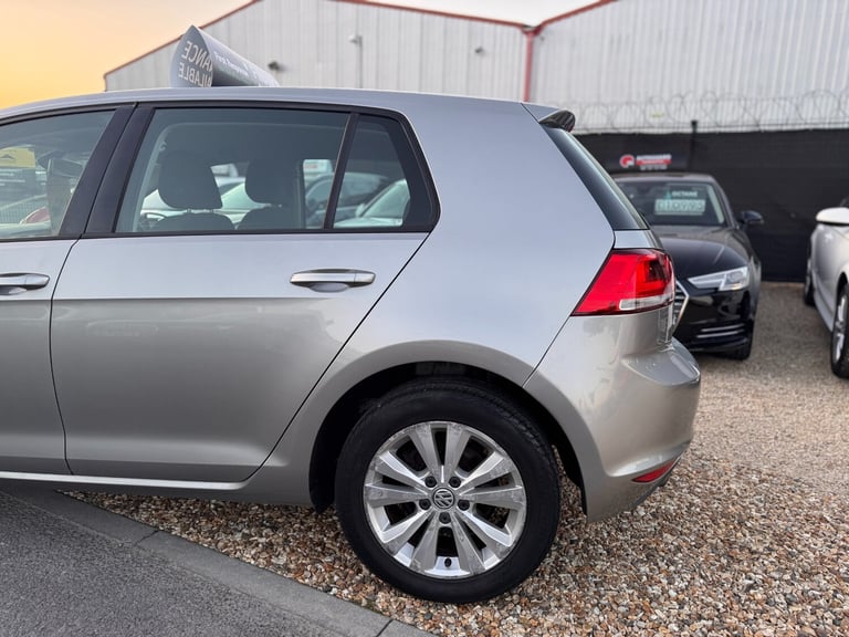2013 Volkswagen Golf 1.6 TDI 105 SE 5dr HATCHBACK Diesel Manual
