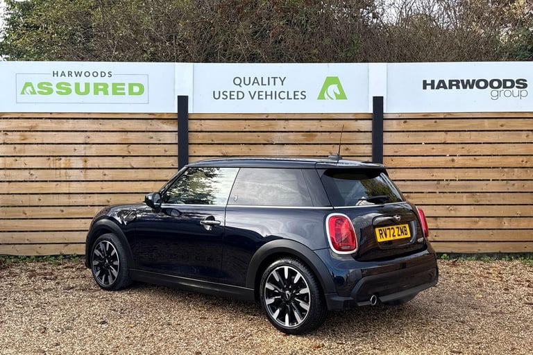 2022 MINI Hatch 1.5 Cooper Exclusive Hatchback 3dr Petrol Steptronic Euro 6 (s/s) (136 ps) HATCHB...