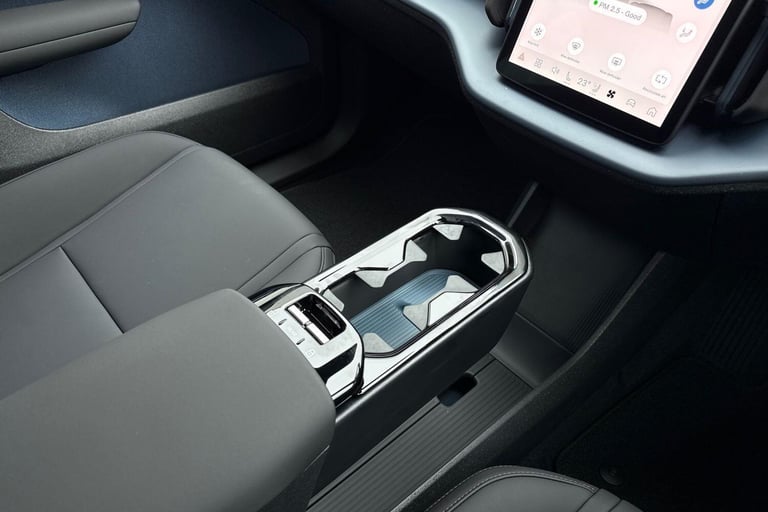 2025 Volvo EX30 Single Motor Extended Range 69kWh Plus SUV 5dr Electric Auto (272 ps) ESTATE Elec...