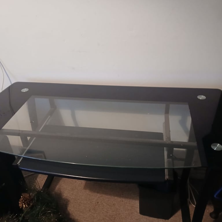 Glass table 