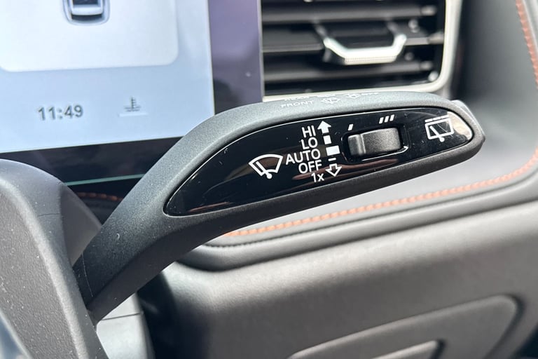 2025 MG MG HS 106287 Hatchback Petrol Automatic