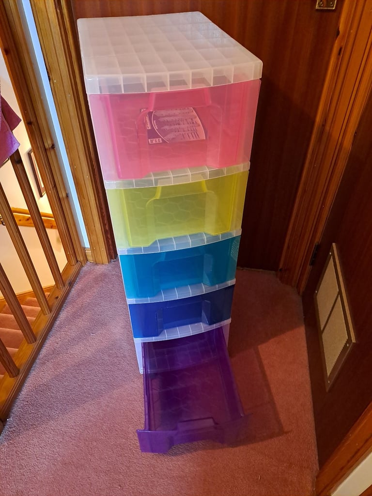 Large Plastic 5 Drawer Storage Unit on wheels - As new