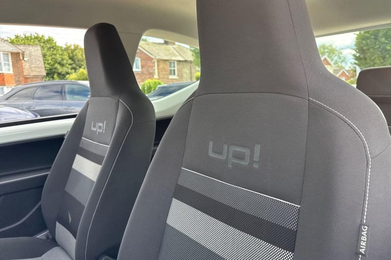 2016 Volkswagen up! 1.0 Look up! Hatchback 3dr Petrol Manual Euro 6 (60 ps) HATCHBACK Petrol Manual