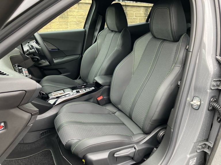 2025 Peugeot 2008 1.2 Hybrid 145 GT 5dr e-DSC6 Estate Automatic