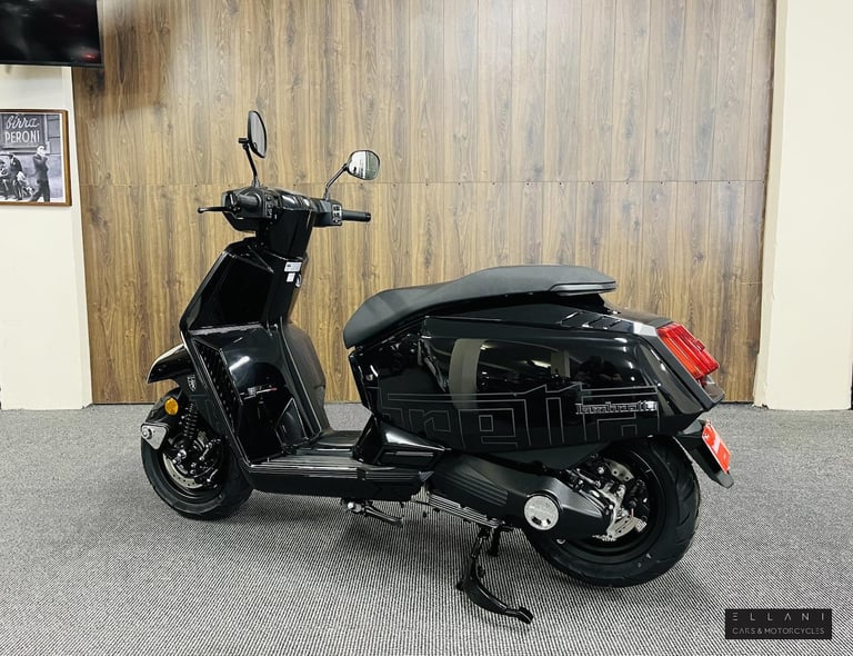 2025 Lambretta X 300 300 Scooter Petrol Automatic Euro 5 (25 ps) Scooter Petrol Automatic