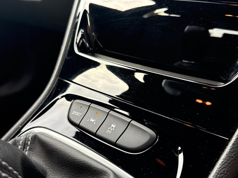 2016 Vauxhall Astra 1.4i Turbo SRi Nav Euro 6 5dr HATCHBACK Petrol Manual