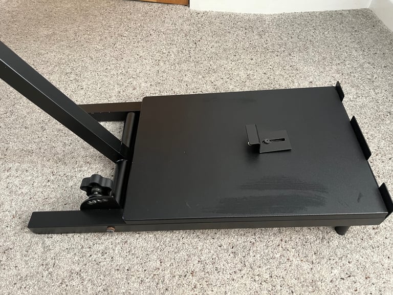 Gaming stand for steering wheel 