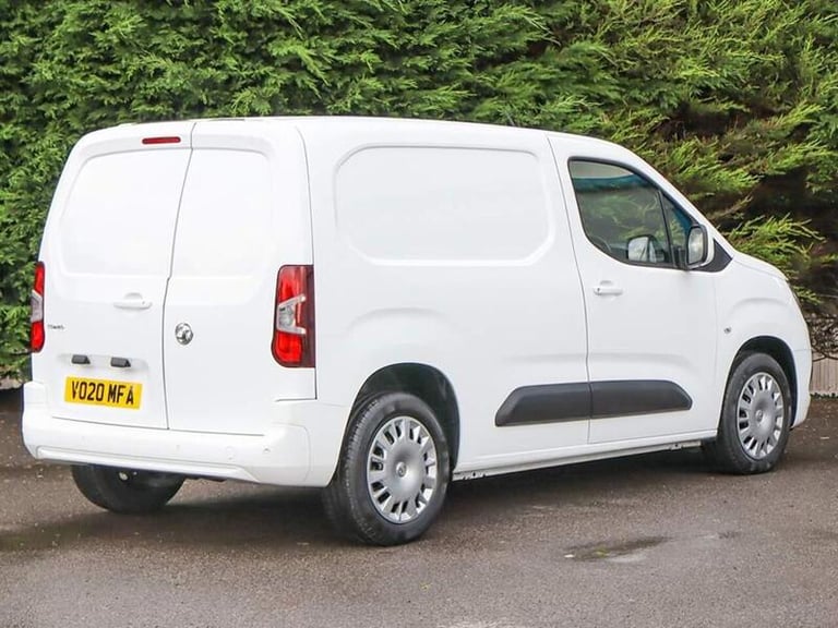 2020 Vauxhall Combo 2000 1.5 Turbo D 130ps H1 Sportive Van Auto PANEL VAN DIESEL Automatic