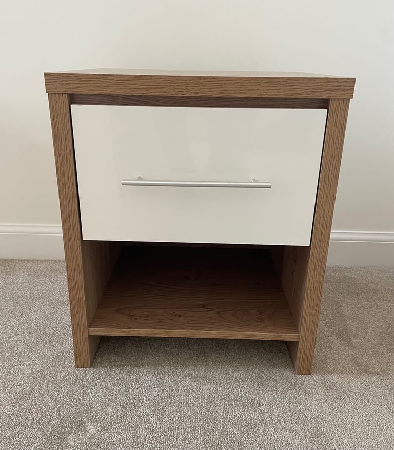 image for 2 Matching Bedside Tables (Brand New)