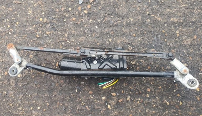 image for Hyundai Coupe S 111 Front Wiper Motor And Linkage 2006