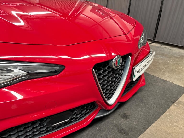 2017 Alfa Romeo Giulia 2.0T Veloce Auto Euro 6 (s/s) 4dr SALOON Petrol Automatic
