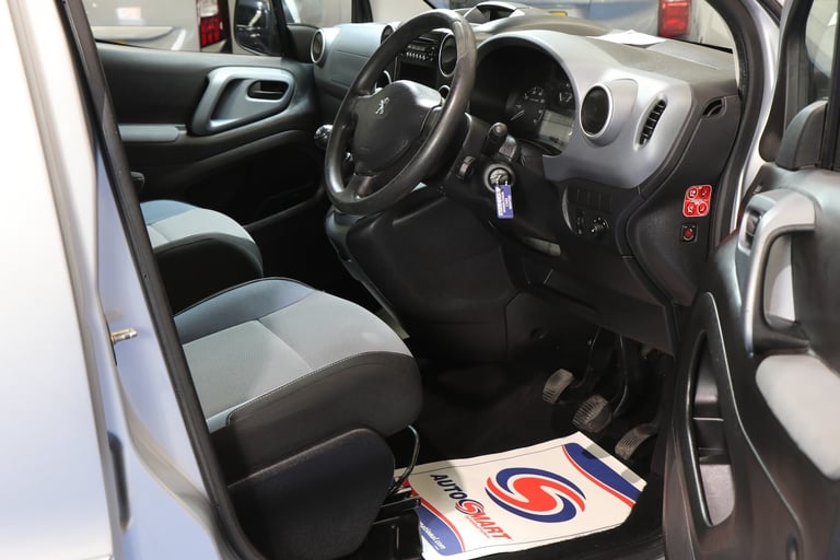 Peugeot Partner Wheelchair Car Mobility Disabled Accessible WAVs vehicle winch