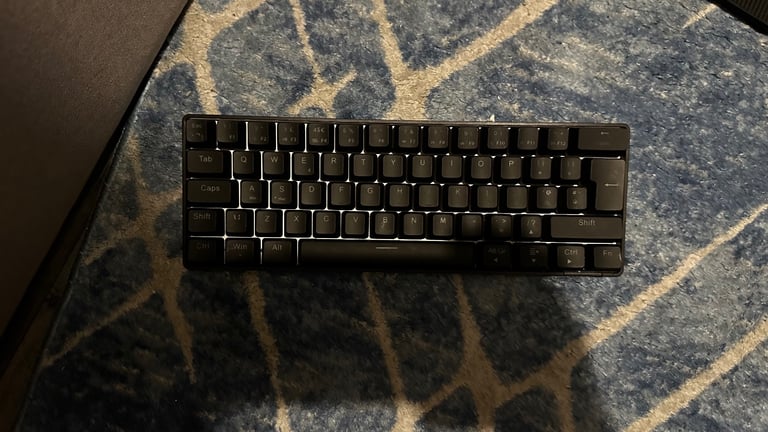 Gaming aoc monitor27 inch  with keyboard and mouse 