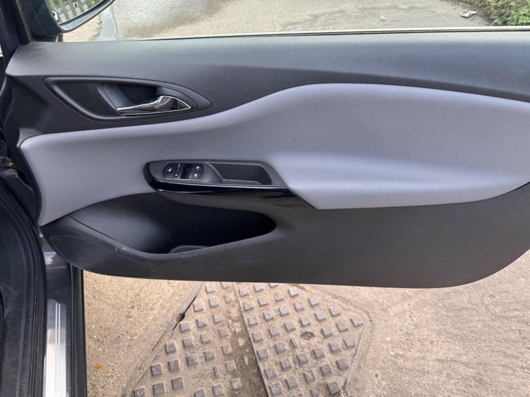 VAUXHALL CORSA 1.4i SE Auto Euro 6 3dr 2015