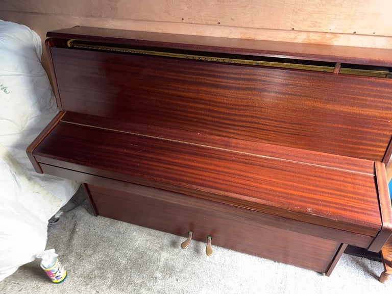 Knight FREE DELIVERY FREE STOOL TUNED 