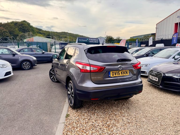 2015 Nissan Qashqai 1.6 dCi Tekna 5dr 4WD HATCHBACK Diesel Manual
