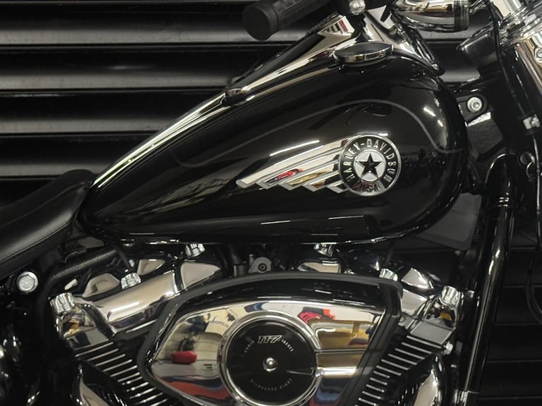 HARLEY-DAVIDSON SOFTAIL FLSTF Fat Boy 117ci New Model 