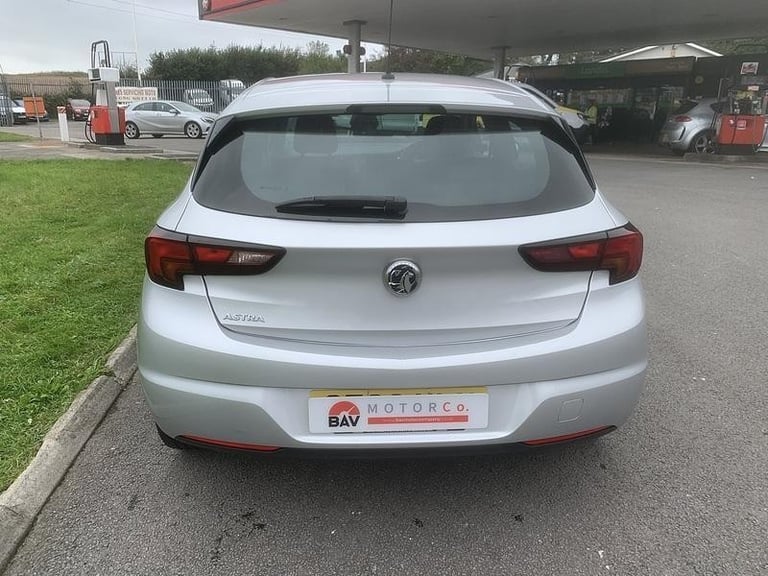2020 Vauxhall Astra SRI 1.2T - New MOT - Only 41000 miles